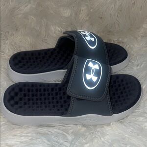NWOT Under Armour Men’s Slides with Velcro top size 9